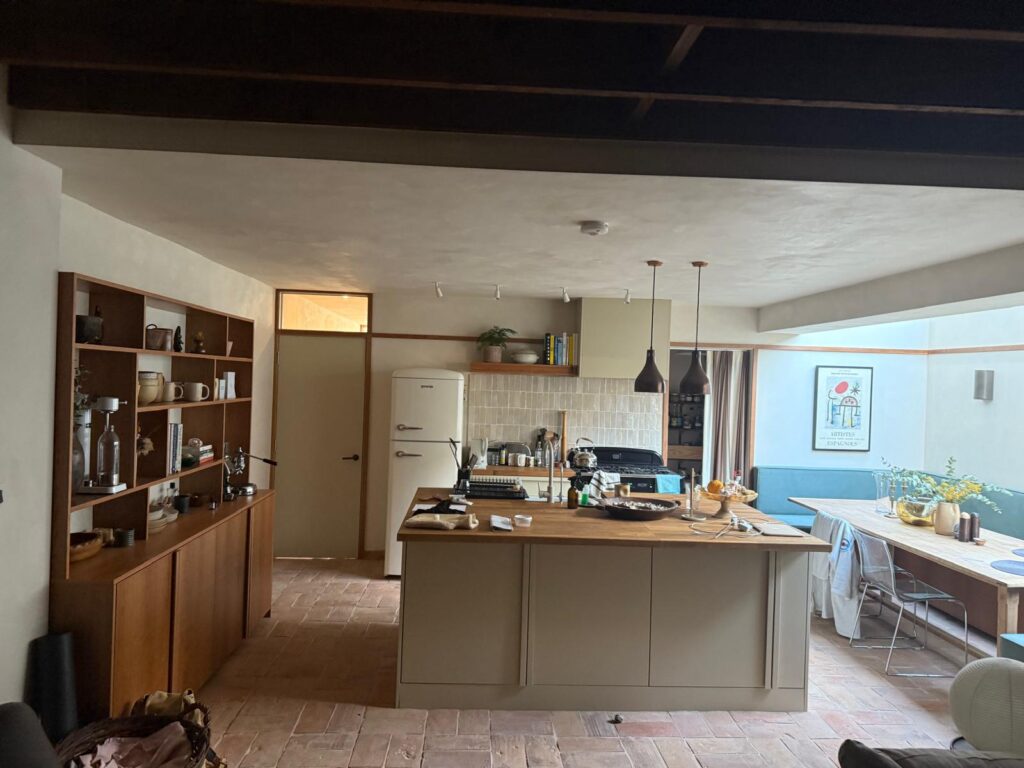 Brownlow Road E8 Side and back extension front of the house, bathroom